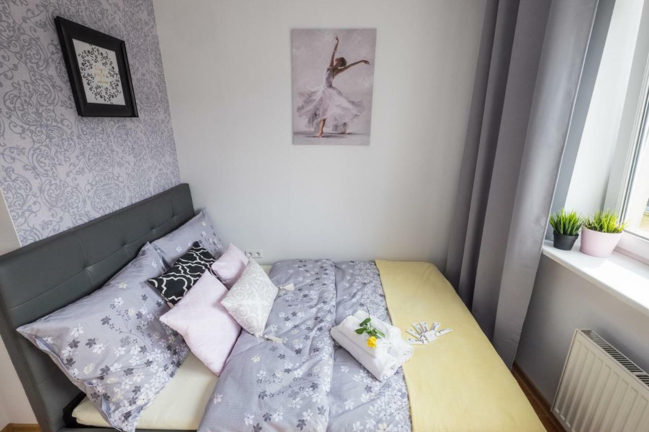 Blue Sky Apartment ワルシャワ エクステリア 写真