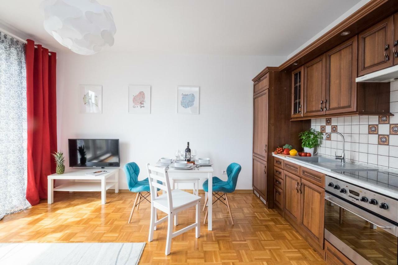 Blue Sky Apartment ワルシャワ エクステリア 写真